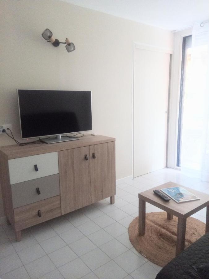 Frejus Plage, Appartement Entier , Piscine,Parking,Plage A 200M Екстер'єр фото